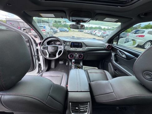 Used 2019 Chevrolet Blazer RS w/ Sun and Wheels Package FWD image 16
