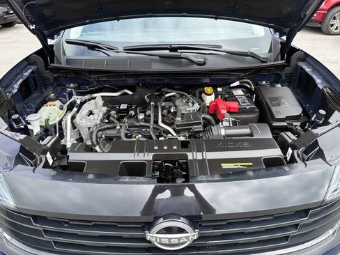 Used 2025 Nissan Kicks SV AWD/4WD image 48