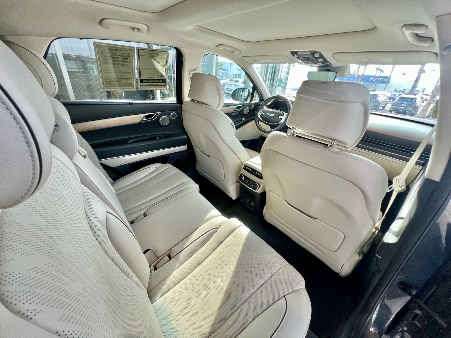 Used 2022 Genesis GV80 3.5T w/ Advanced Package 06 AWD/4WD image 19
