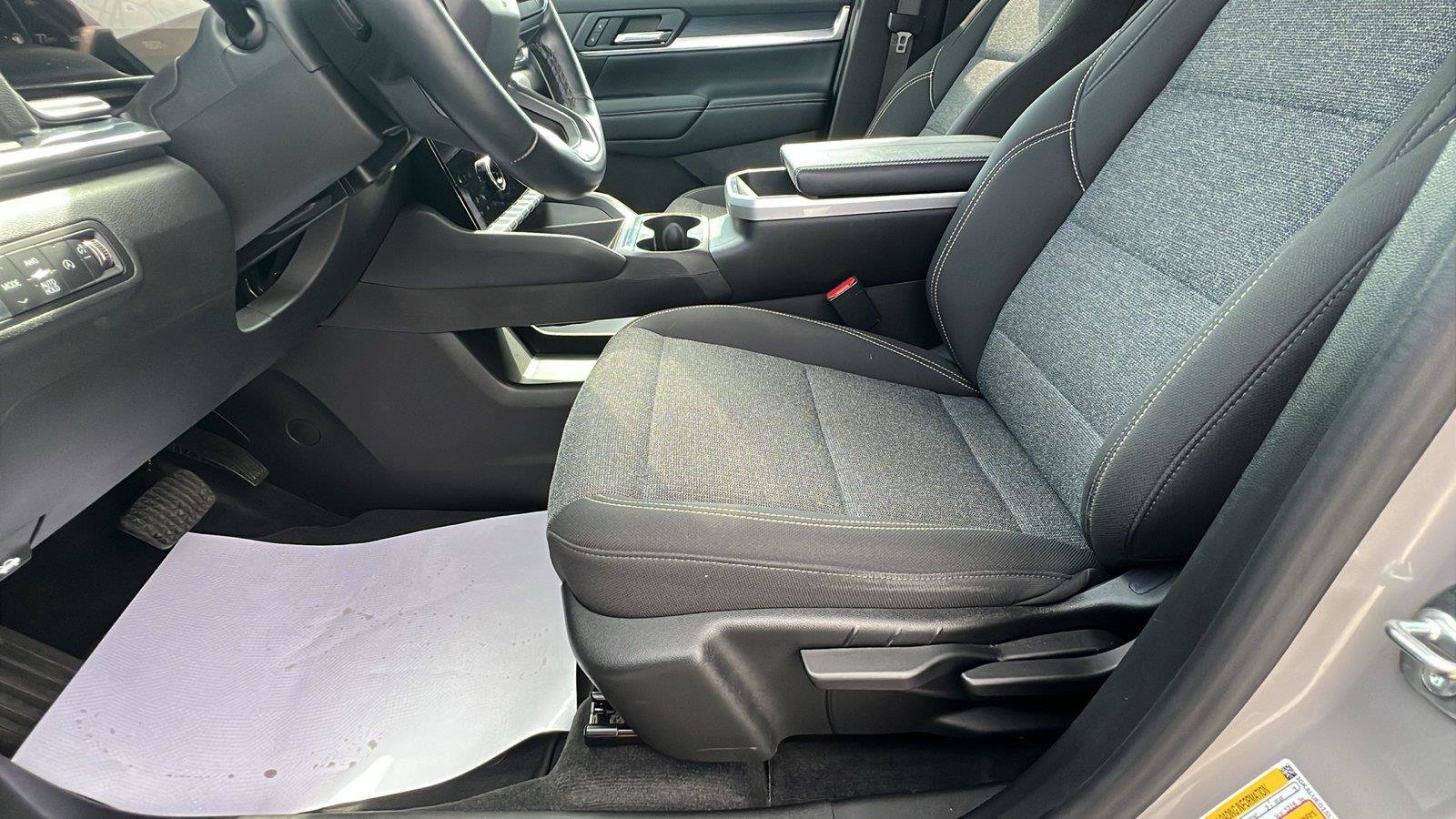 Used 2025 GMC Terrain Elevation AWD/4WD image 21