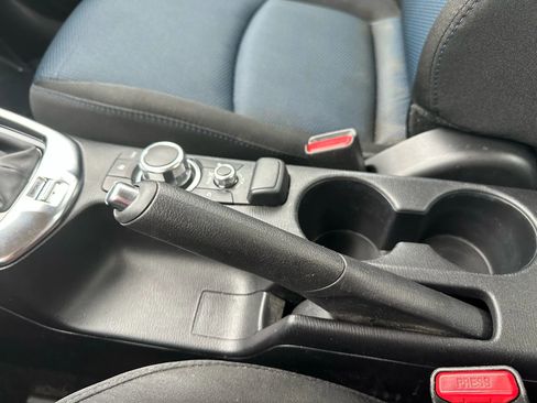 Used 2018 Toyota Yaris iA image 39