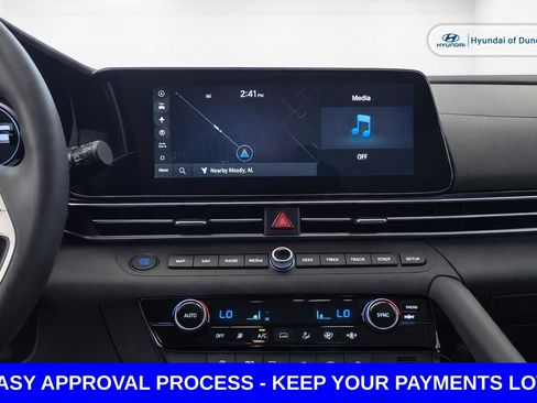 Used 2024 Hyundai Elantra SEL image 15