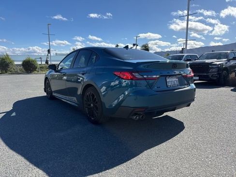 Used 2025 Toyota Camry SE w/ Convenience Package image 4