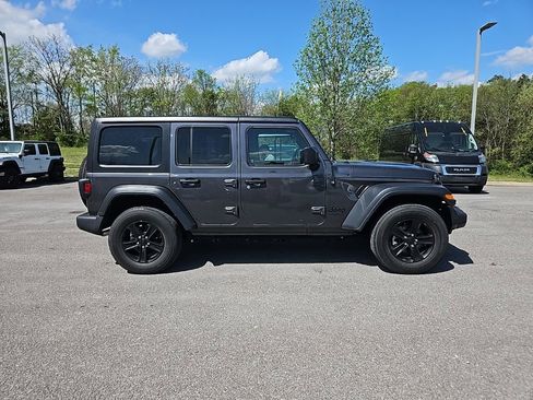 Used 2022 Jeep Wrangler Unlimited Sport image 8