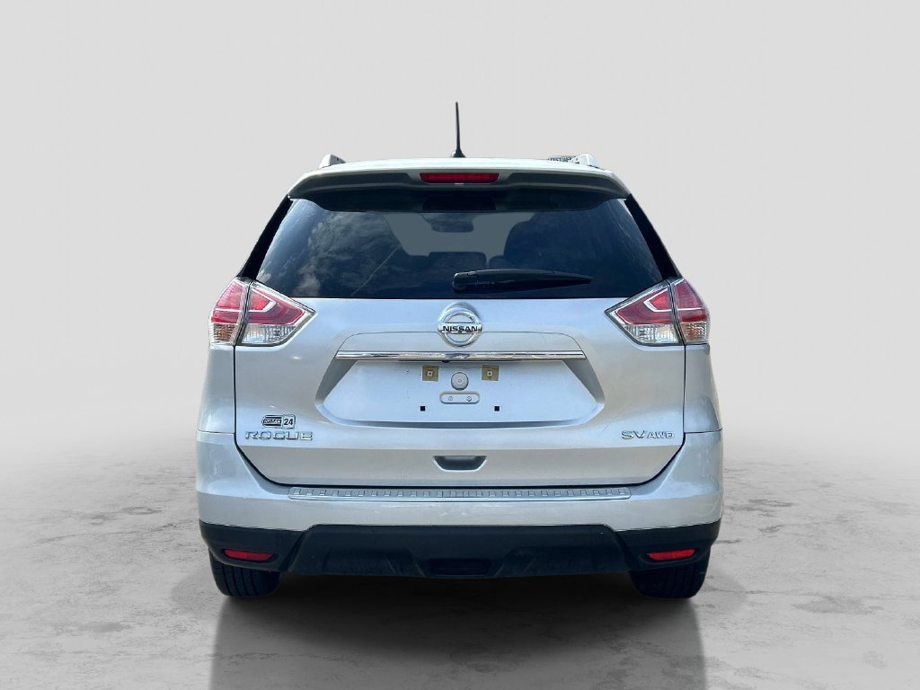 Used 2015 Nissan Rogue SV AWD/4WD image 4