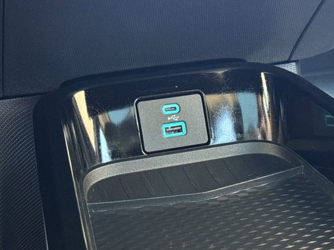 Used 2024 Ford Mustang Mach-E Premium image 31