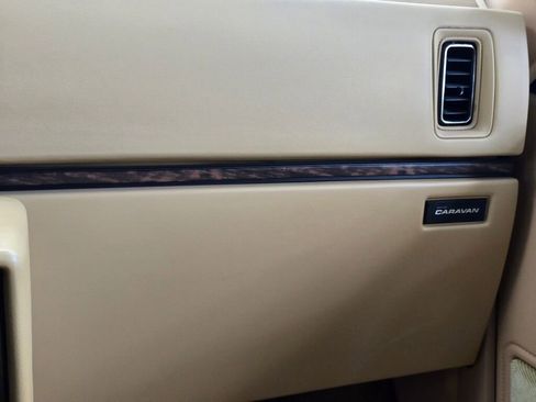 Used 1990 Dodge Grand Caravan LE image 83