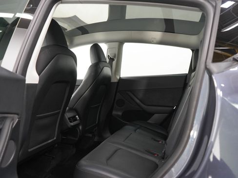 Used 2023 Tesla Model Y Long Range AWD/4WD image 18