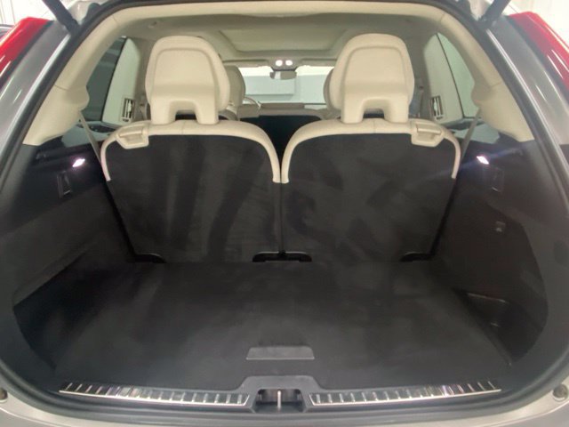 Used 2024 Volvo XC90 B5 Plus AWD/4WD image 9
