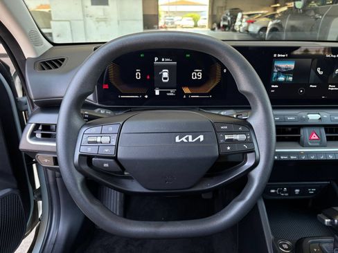 Used 2026 Kia K4 FWD image 28
