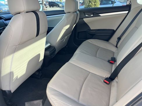 Used 2017 Honda Civic Touring image 11