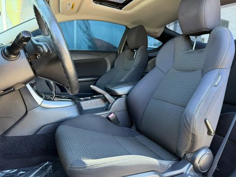 Used 2011 Hyundai Genesis 2.0T RWD image 9