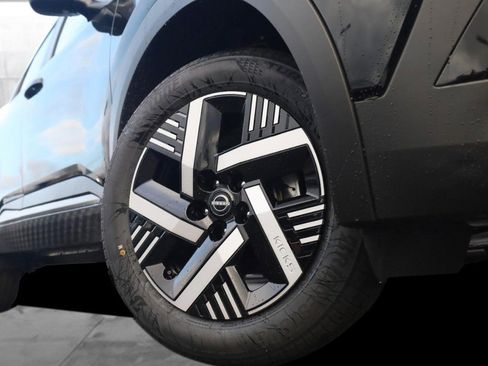 New 2026 Nissan Kicks SV w/ SV Premium Package image 3