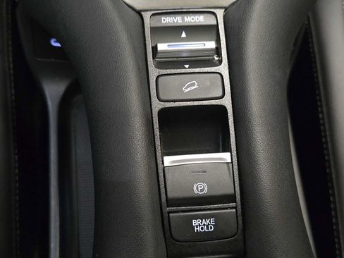 Used 2024 Honda HR-V EX-L image 19