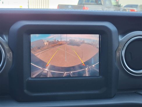 Used 2021 Jeep Wrangler Unlimited Sahara image 19