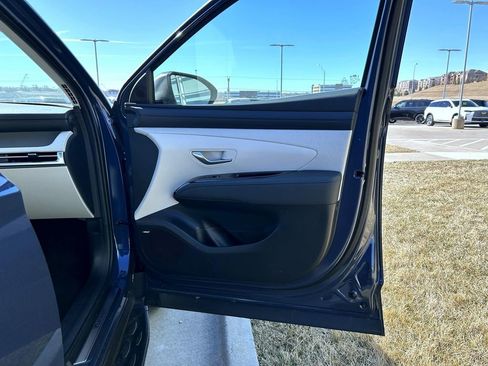 Used 2025 Hyundai Tucson Limited image 16