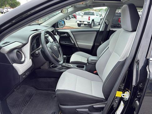 Used 2018 Toyota RAV4 XLE w/ Plus Extra Value Package FWD image 16