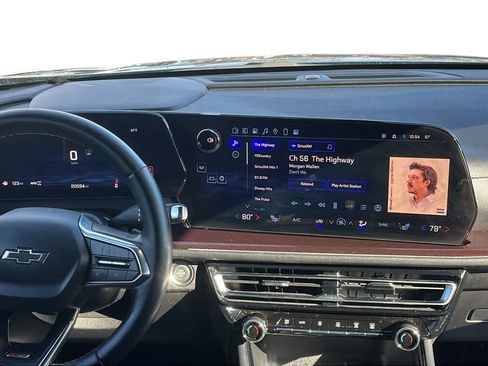 Used 2024 Chevrolet Traverse Z71 image 28