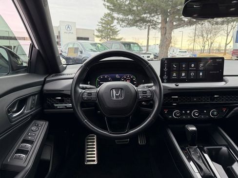 Used 2023 Honda Accord Sport image 2