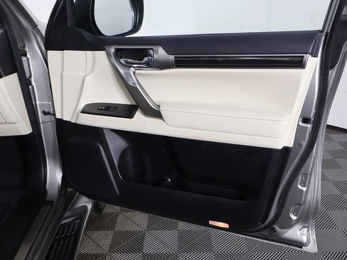 Used 2023 Lexus GX 460 Premium image 28