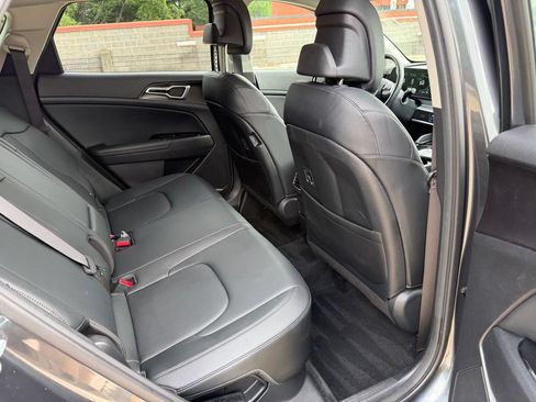 Used 2023 Kia Sportage EX AWD/4WD image 24