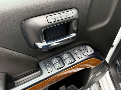 Used 2019 Chevrolet Silverado 3500 High Country w/ Duramax Plus Package image 15