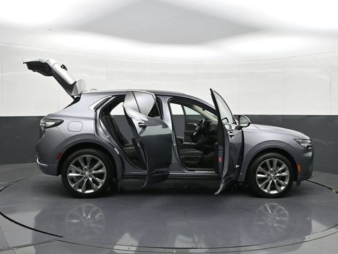 Used 2022 Buick Envision Avenir w/ Technology Package II AWD/4WD image 41