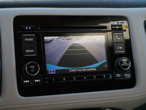 Used 2021 Honda HR-V LX image 28