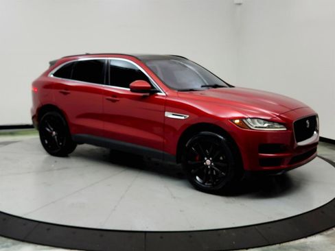 Used 2018 Jaguar F-PACE Prestige image 3