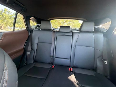 Used 2024 Toyota Venza XLE AWD/4WD image 35