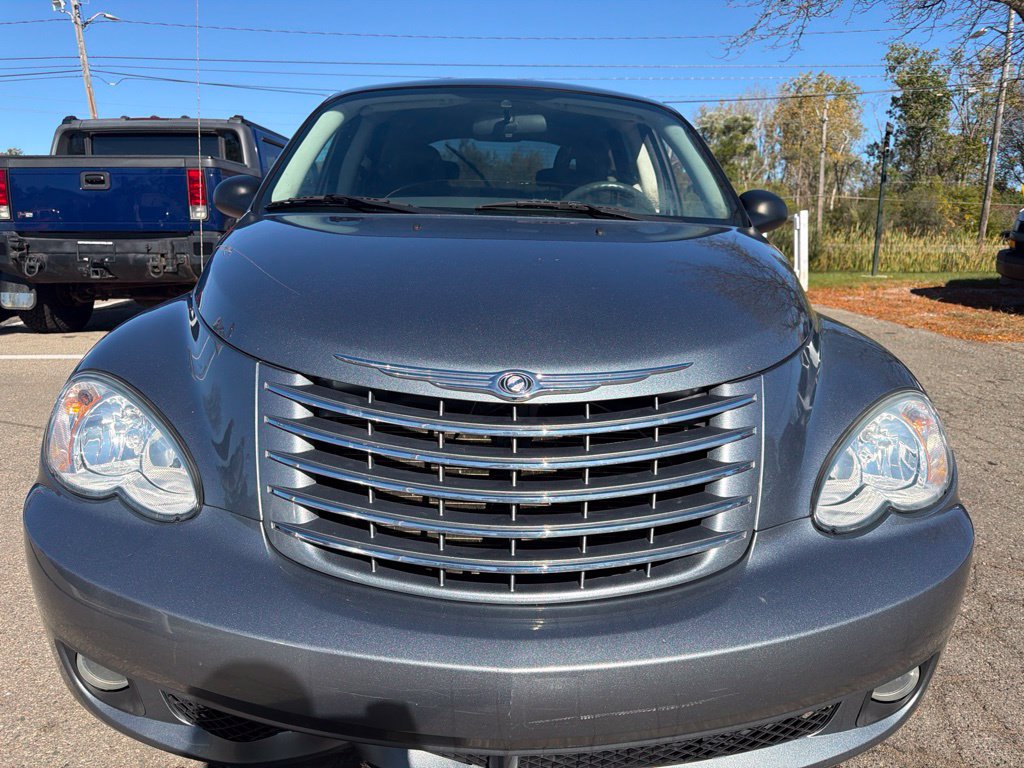 Used 2010 Chrysler PT Cruiser w/ Convenience Group FWD image 2