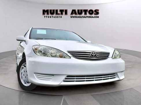 Used 2005 Toyota Camry LE image 1