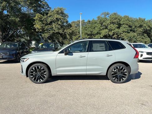 New 2026 Volvo XC60 B5 Ultra w/ Climate Package image 3