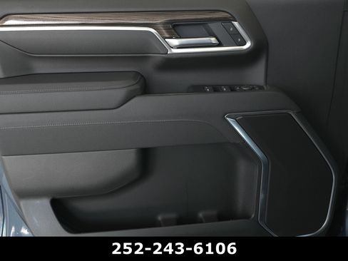 Used 2025 Chevrolet Silverado 2500 LT AWD/4WD image 26