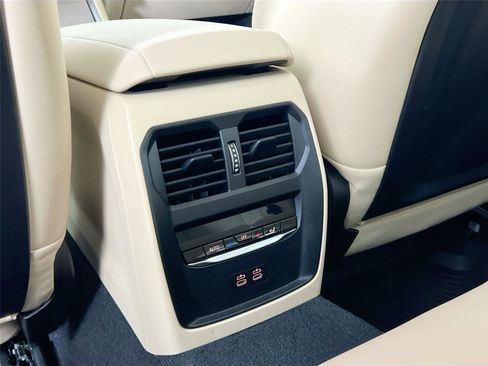 Used 2025 BMW 330i xDrive Sedan w/ Convenience Package image 22