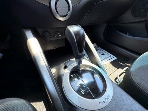 Used 2016 Hyundai Veloster image 15