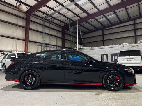 Used 2025 Hyundai Elantra N image 4