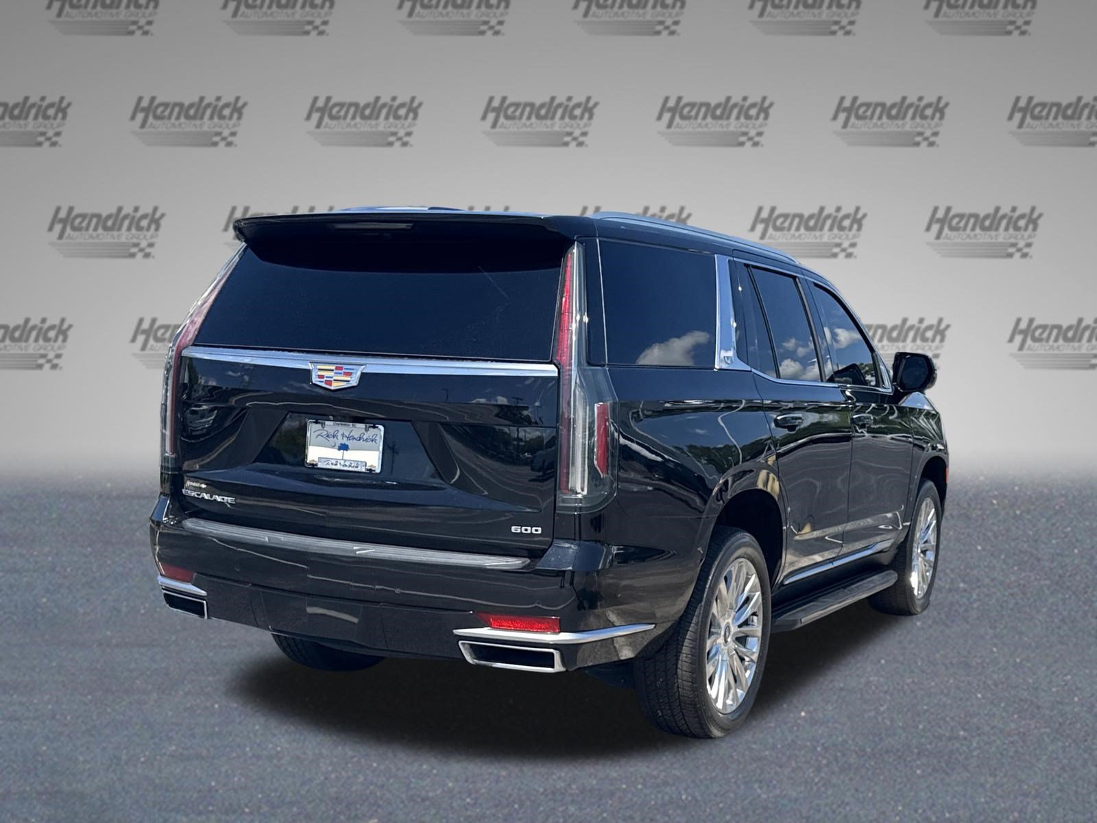 Used 2023 Cadillac Escalade Premium Luxury AWD/4WD image 10