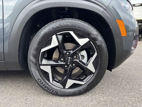 Used 2025 Kia Seltos S FWD image 9