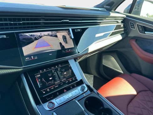 New 2026 Audi SQ7 Prestige image 24