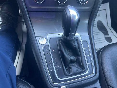 Used 2017 Volkswagen Golf Alltrack SE AWD/4WD image 15
