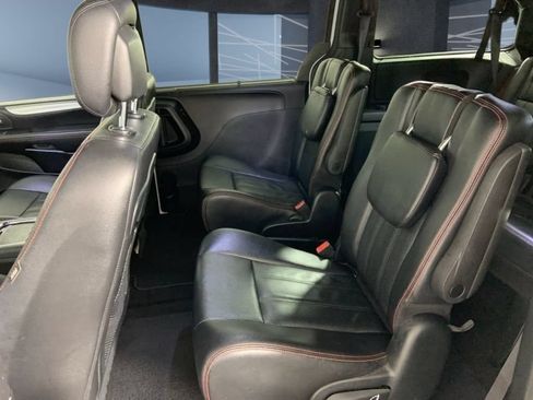 Used 2019 Dodge Grand Caravan GT FWD image 18