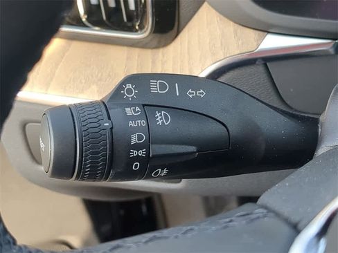 Used 2026 Volvo XC60 B5 Plus w/ Protection Package Premier image 25