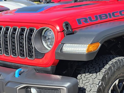 Used 2024 Jeep Wrangler Unlimited Rubicon 4xe image 8