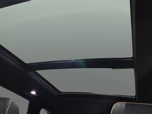 Used 2024 Chevrolet Blazer Premier w/ Driver Confidence II Package AWD/4WD image 27