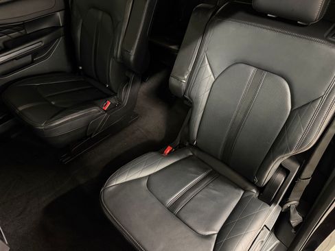Used 2020 Ford Expedition Max Platinum RWD image 31