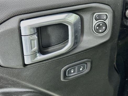 Used 2023 Jeep Gladiator Sport AWD/4WD image 18