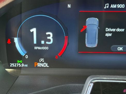Used 2025 Ford Explorer ST-Line AWD/4WD image 31