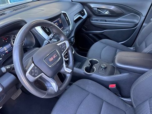 Used 2024 GMC Terrain SLE AWD/4WD image 10