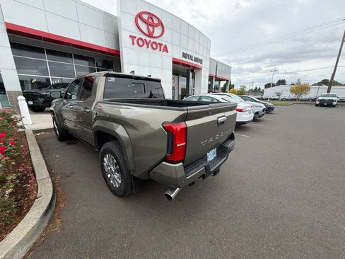 Used 2025 Toyota Tacoma Limited w/ Tow Tech Package AWD/4WD image 6